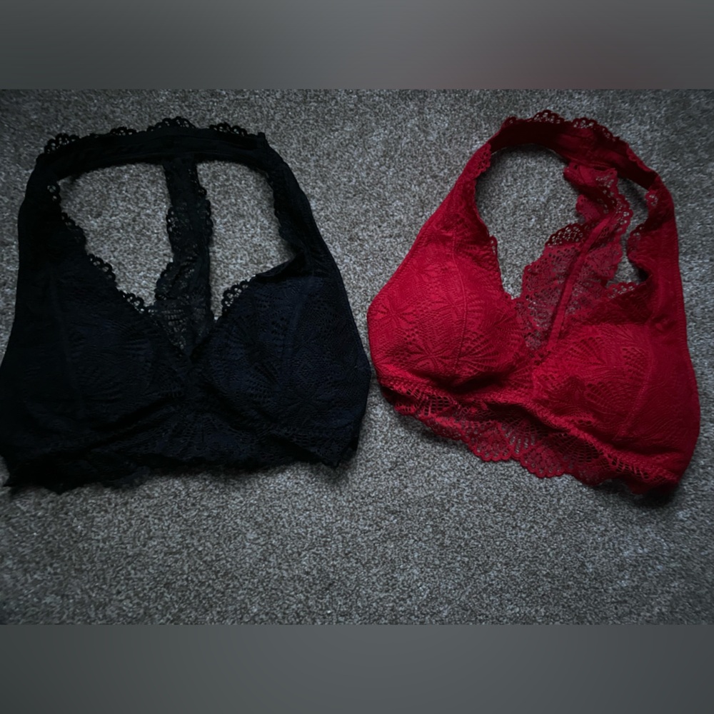 NWOT Hollister Gilly Hicks Lace Bralettes (Set of 2)